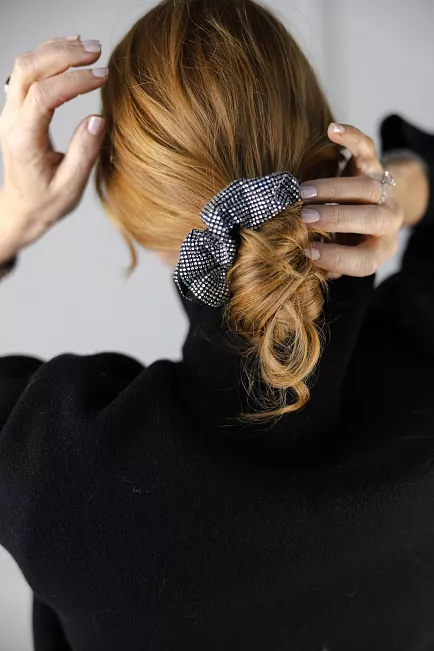 Day ET Party Scrunchie Silver hårstrikk 4