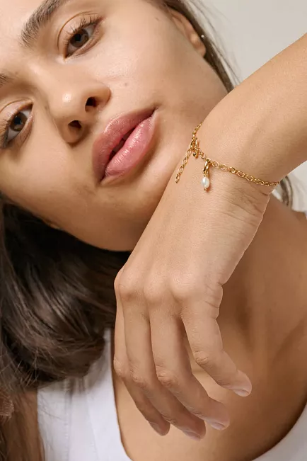 Enamel Copenhagen Finest Pearl Charm Gold anheng 2