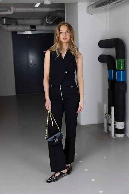 GANNI Bonded Crepe Vest Black vest 2