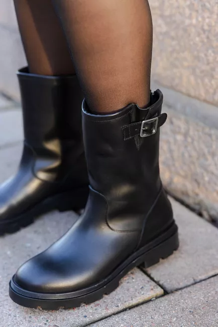 helene westbye zip runner black 1