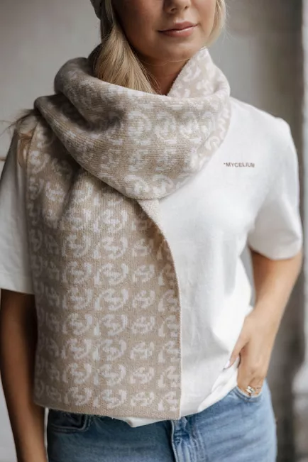 holzweiler Leia Emblem Scarf Beige Mix 1