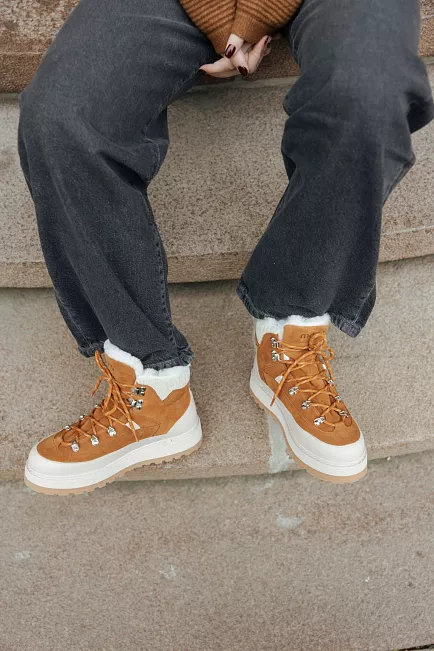 Mono x Ingrid Tag Cap W Cognac Cream vintersko 11