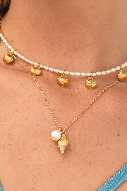 Caroline Svedbom Shell Pearl Necklace Gold smykke