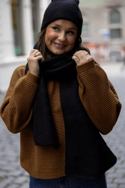 Twist&Tango Everlee Shawl Black ullskjerf 3