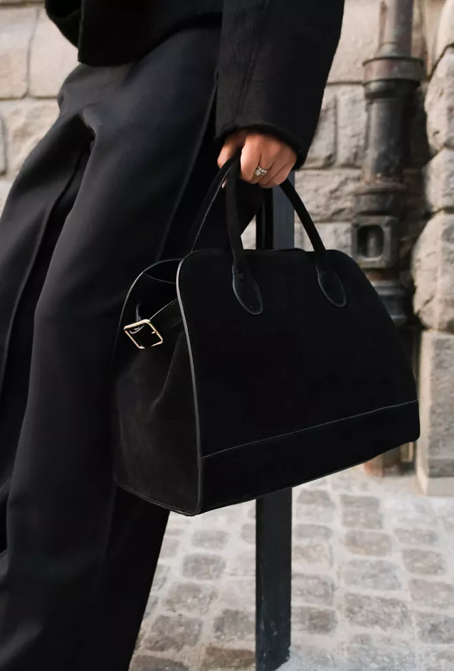 HiiL Studio x Jim Rickey HiiL Tote Suede Black veske sort miljo