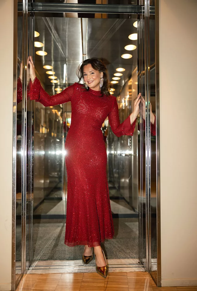 Self-Portrait Rhinestone Fishnet Midi Dress Red kjole 7 miljø