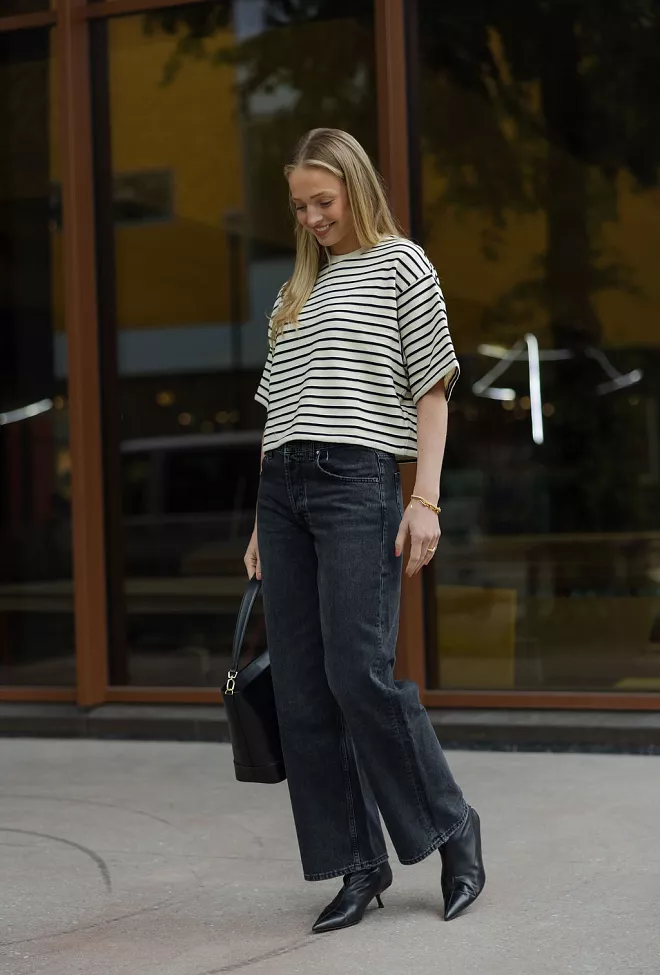 Anine Bing Myers Cropped Tee Black Stripe French Terry t-skjorte 7