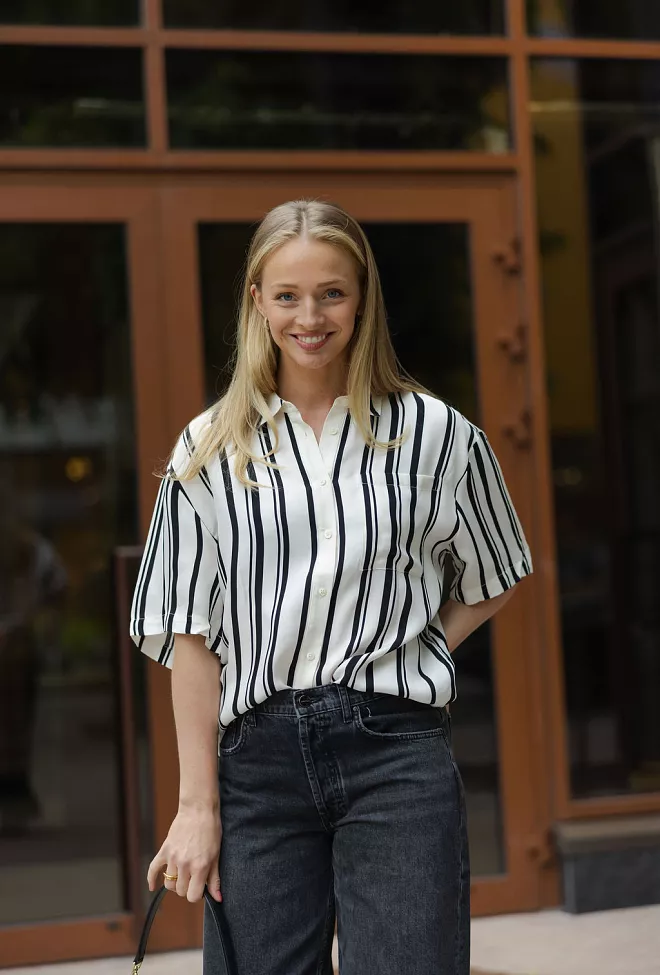 Anine Bing Coco Shirt Ivory And Black Monogram Stripe skjorte 4