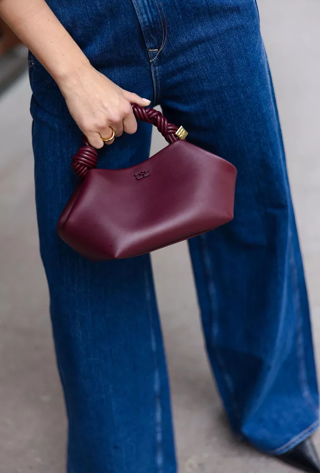 Ganni Bou Bag Small Burgundy skulderveske