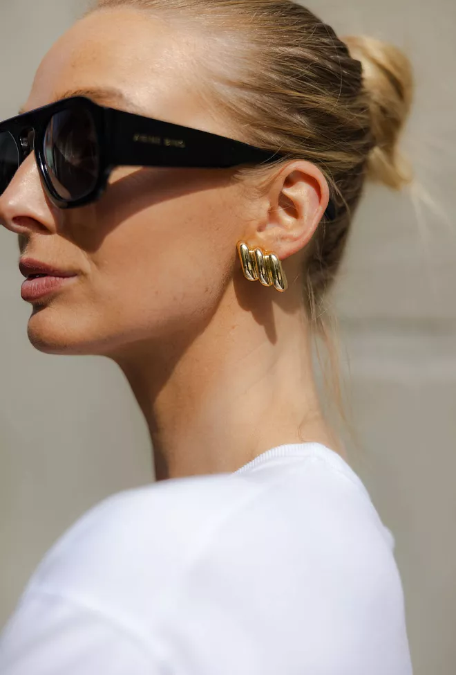 Anine bing Diagonal Ribbed Earrings Gold øredobber 3
