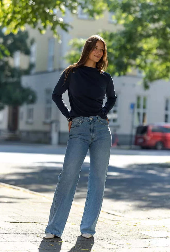 My Essential Wardrobe Helle MW Blouse After Midnight genser 3
