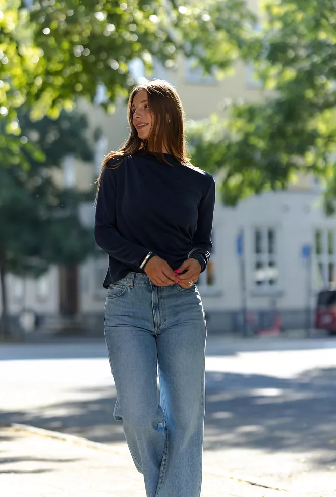 My Essential Wardrobe Helle MW Blouse After Midnight genser 4
