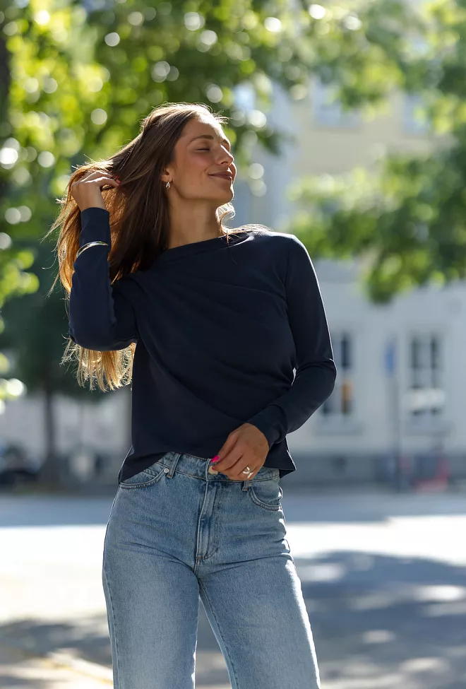 My Essential Wardrobe Helle MW Blouse After Midnight genser 7