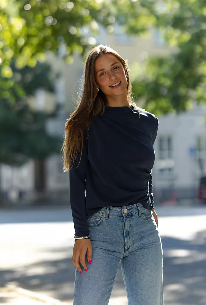 My Essential Wardrobe Helle MW Blouse After Midnight genser 8