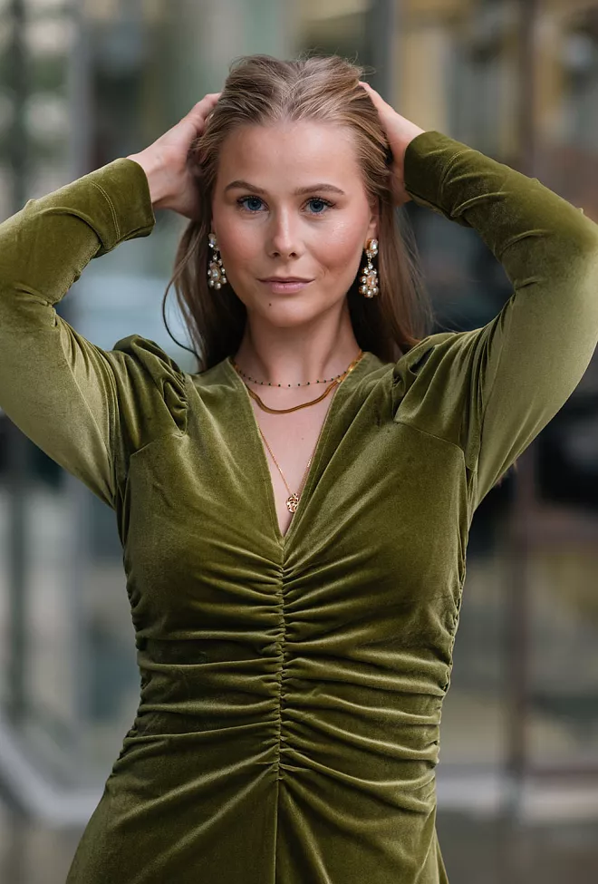 Caroline Svedbom Larissa Earrings Gold Ivory Delite Combo 4