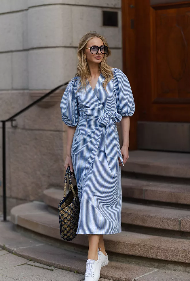 HiiL studio Sophia Long Wrap Dress Blue Stripe kjole 3