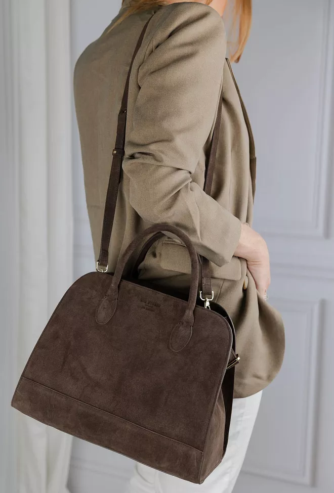 HiiL Studio x Jim Rickey HiiL Tote Suede Brown veske 03
