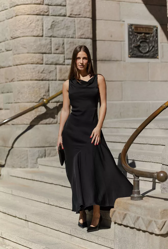 Viveh Aster Dress Black maxikjole 11