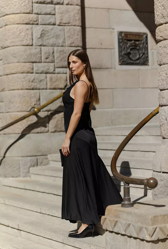 Viveh Aster Dress Black maxikjole 3