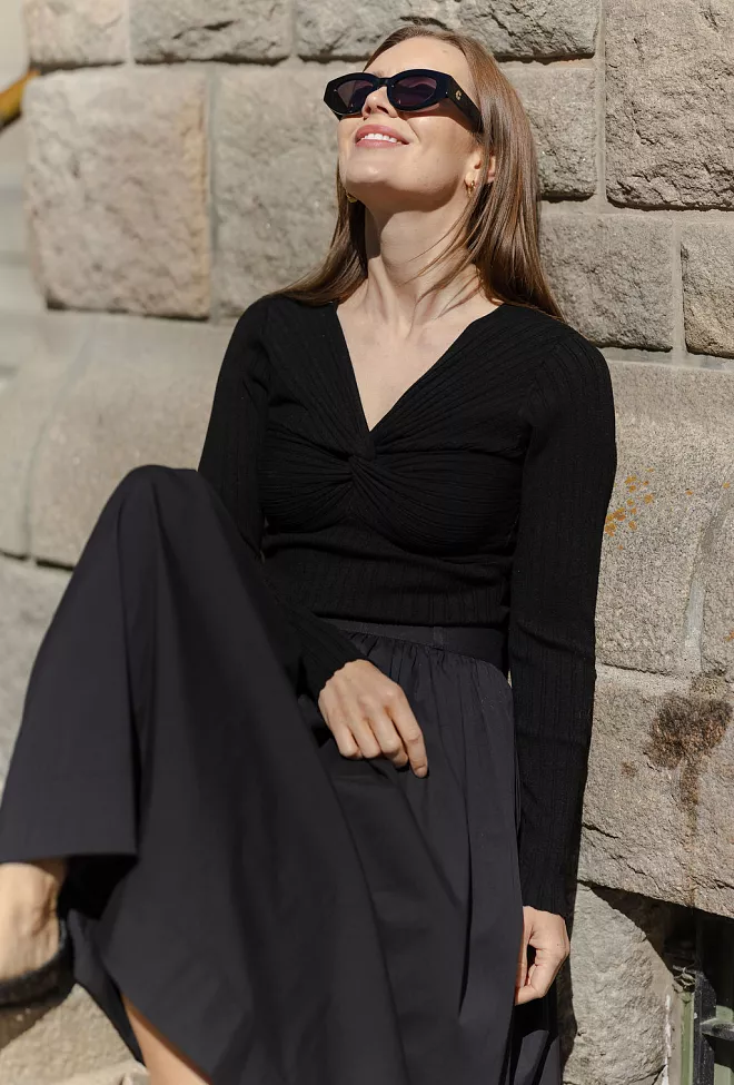 Andiata Polly Rib Knit Black genser 2