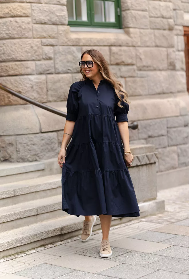 Hiil studo Adore Dress Dark Blue kjole 3