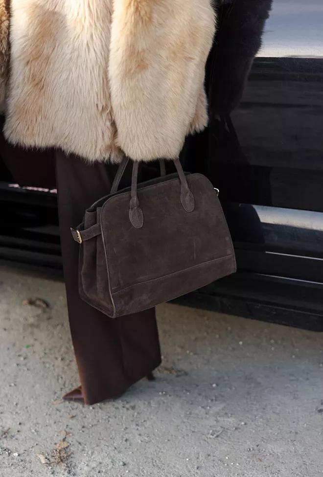 HiiL Studio x Jim Rickey HiiL Tote Suede Brown veske 2