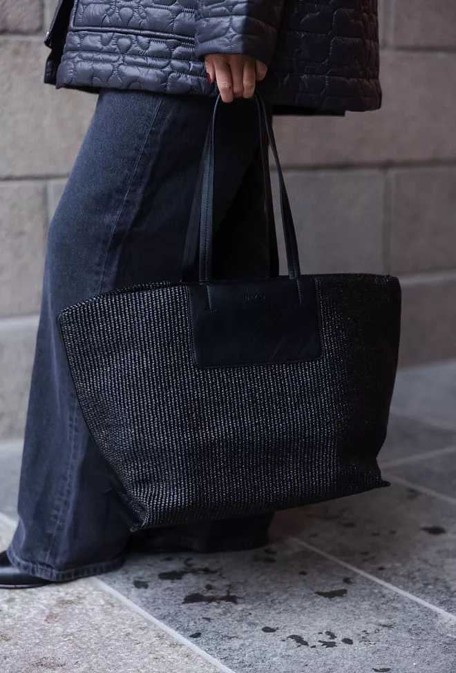 DAY ET My Companion Bag Black veske 2