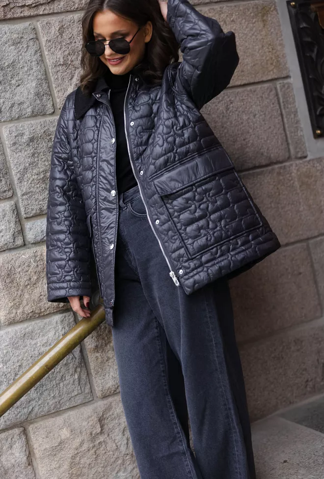 GANNI Shiny Quilted Midi Jacket Phantom jakke 