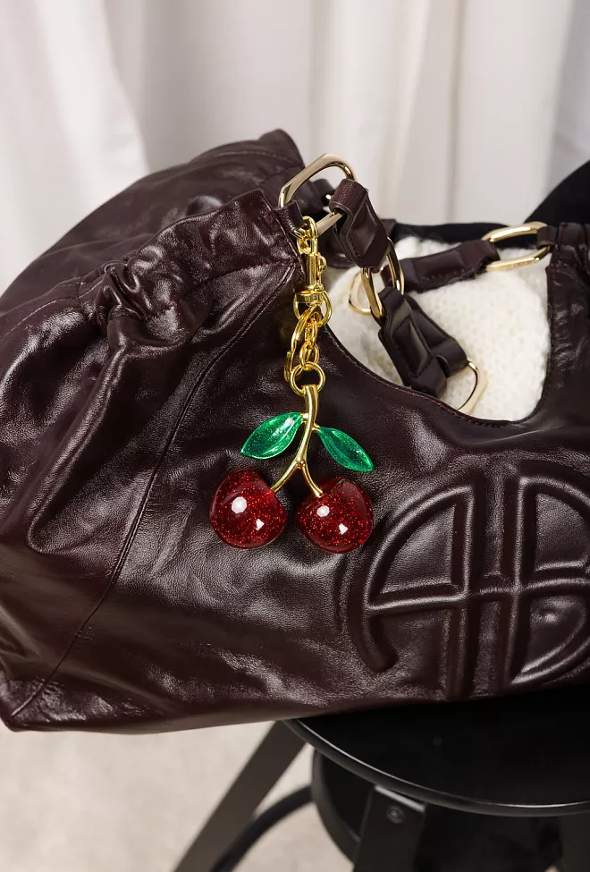 hiil studio bag charms cherry nøkkelring 2