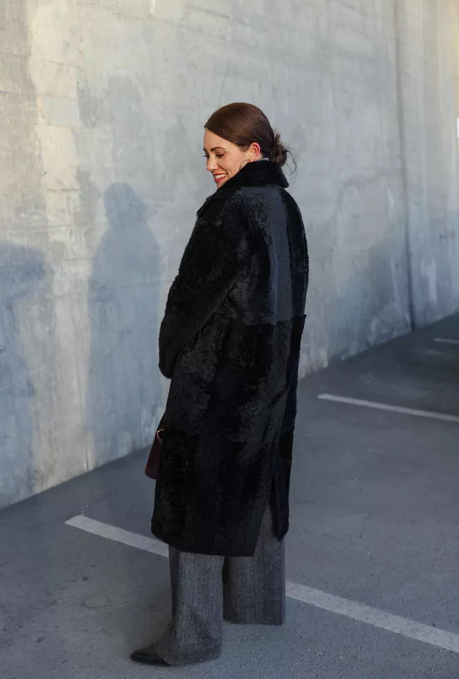 Utzon Clark Coat Lacon Teddy Black pelskåpe 3