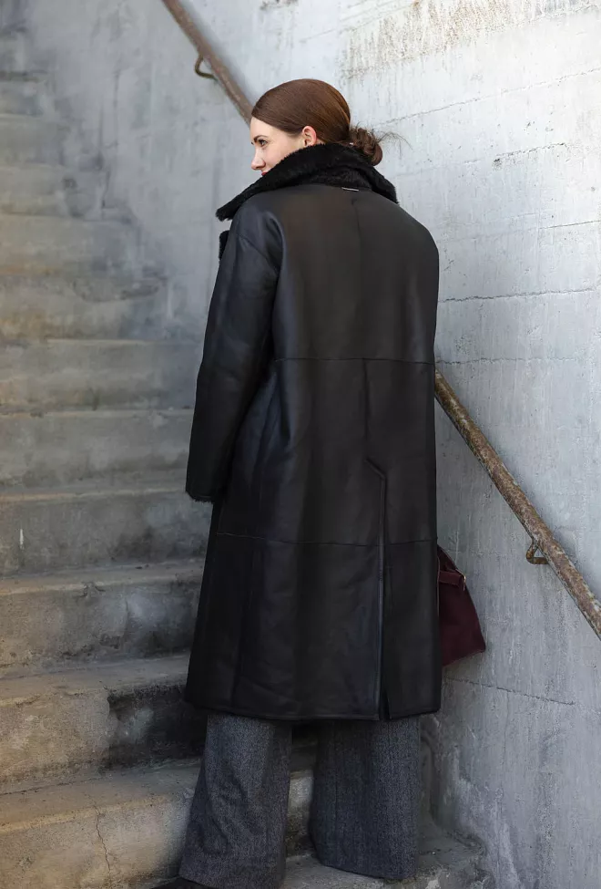  Utzon Clark Coat Lacon Teddy Black pelskåpe 8