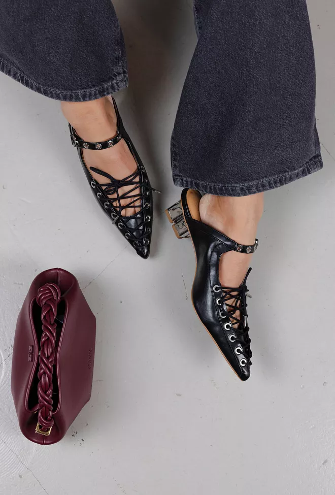 Eyelets Lace Up Mule Crinkle Oleatex Black | Carma