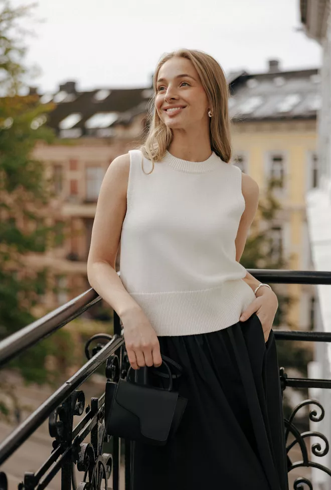 Christian Aks Harlow Knit Vest White strikket topp