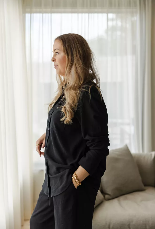 Carma Collection Linn Shirt Black skjorte 4
