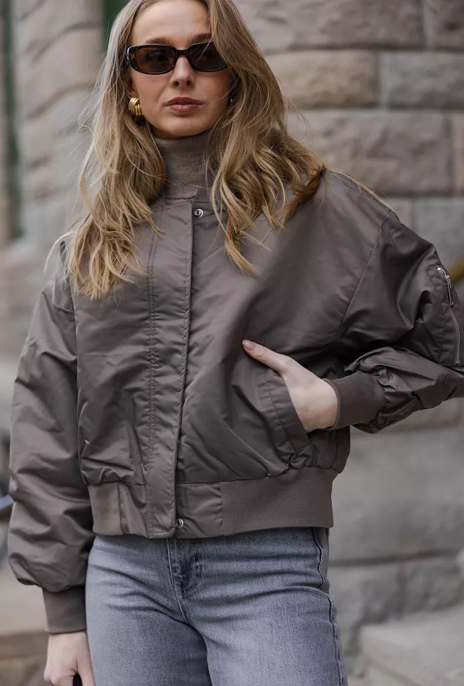 Helga MW Short Bomber Jacket Major Brown jakke brun 6