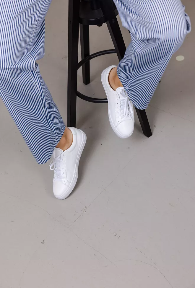Spin Sneakers WHite Jim Rickey joggesko