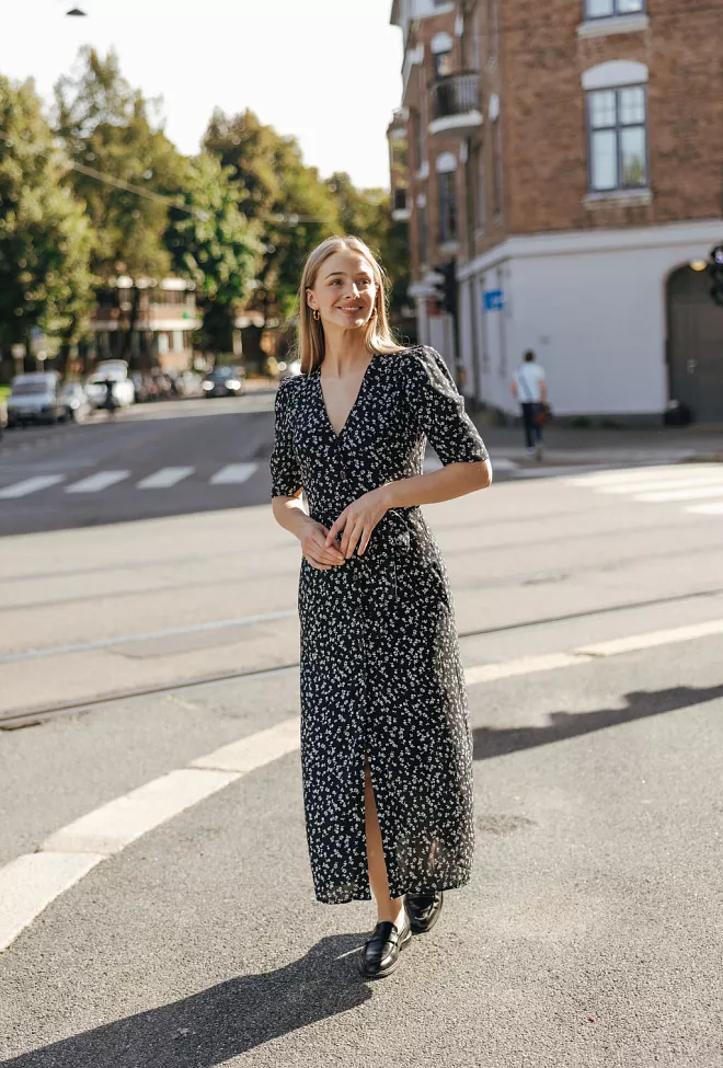 Pia Tjelta Nima Bloom Dress Black maxikjole 6