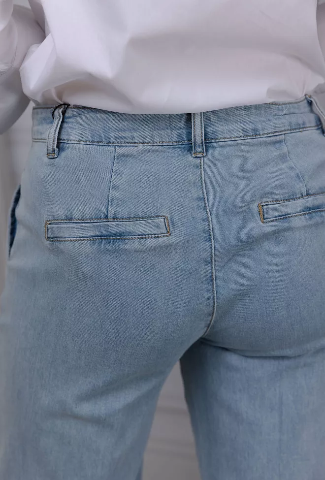 My Essential Wardrobe 30 The Lara 115 Pant Light Blue Wash jeans 6