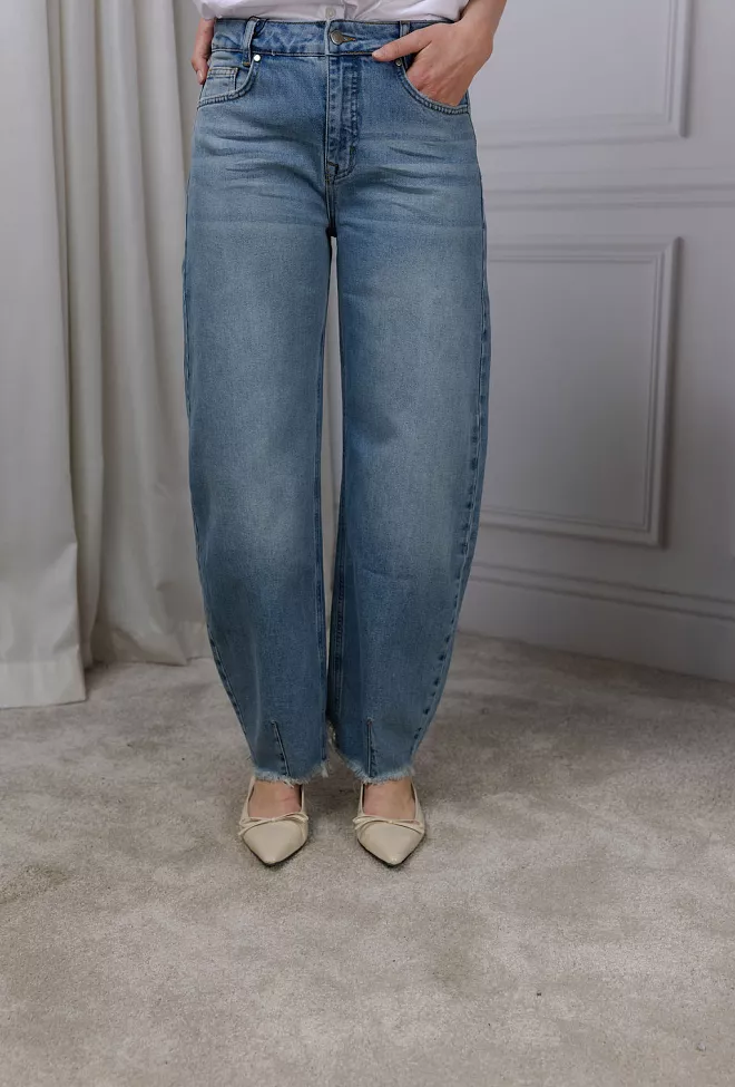 My Essential Wardrobe Lucy MW 139 Loose Balloon Light Blue Wash jeans 4