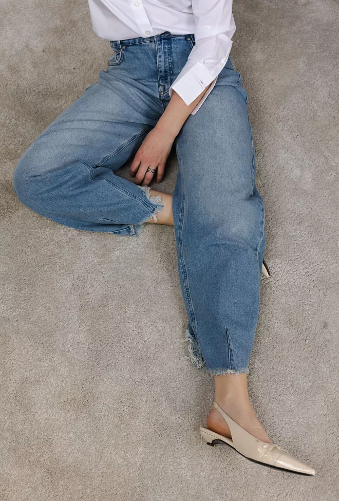 My Essential Wardrobe Lucy MW 139 Loose Balloon Light Blue Wash jeans 3