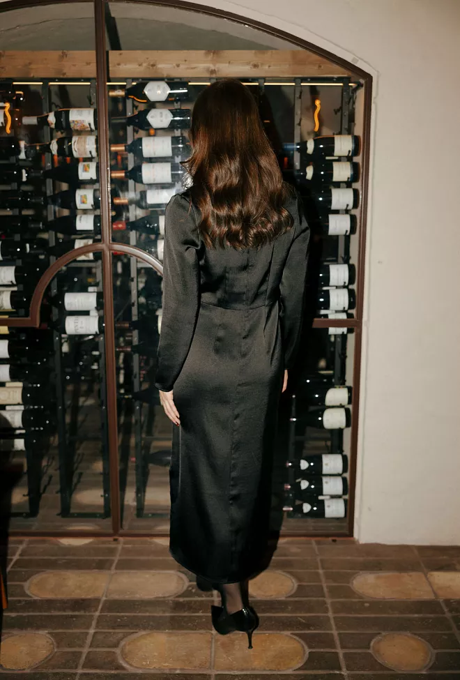 HiiL Studio Alora Dress Black midikjole 5