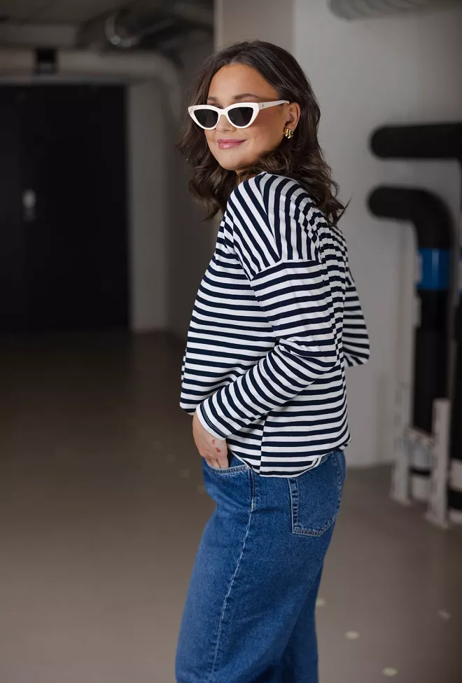 Hiil Studio Jane Tee Navy Off White 7