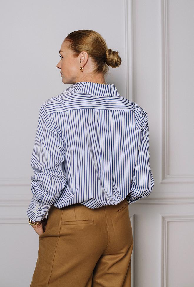 Dagmar Asymmetric Shirt Deep Blue/White skjorte 6