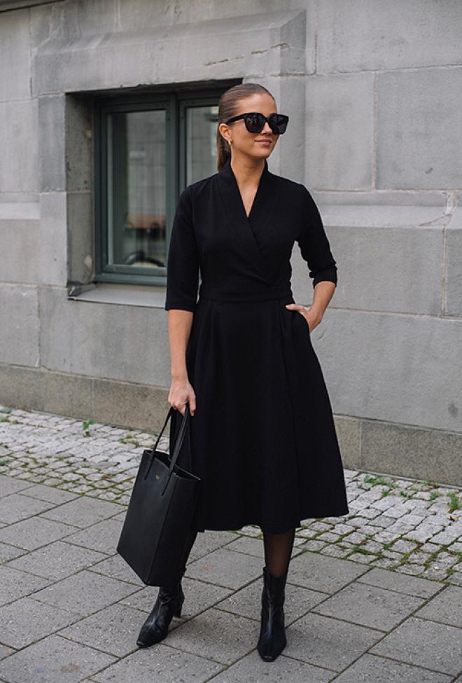 HiiL Studio Bertine Dress Black kjole 2