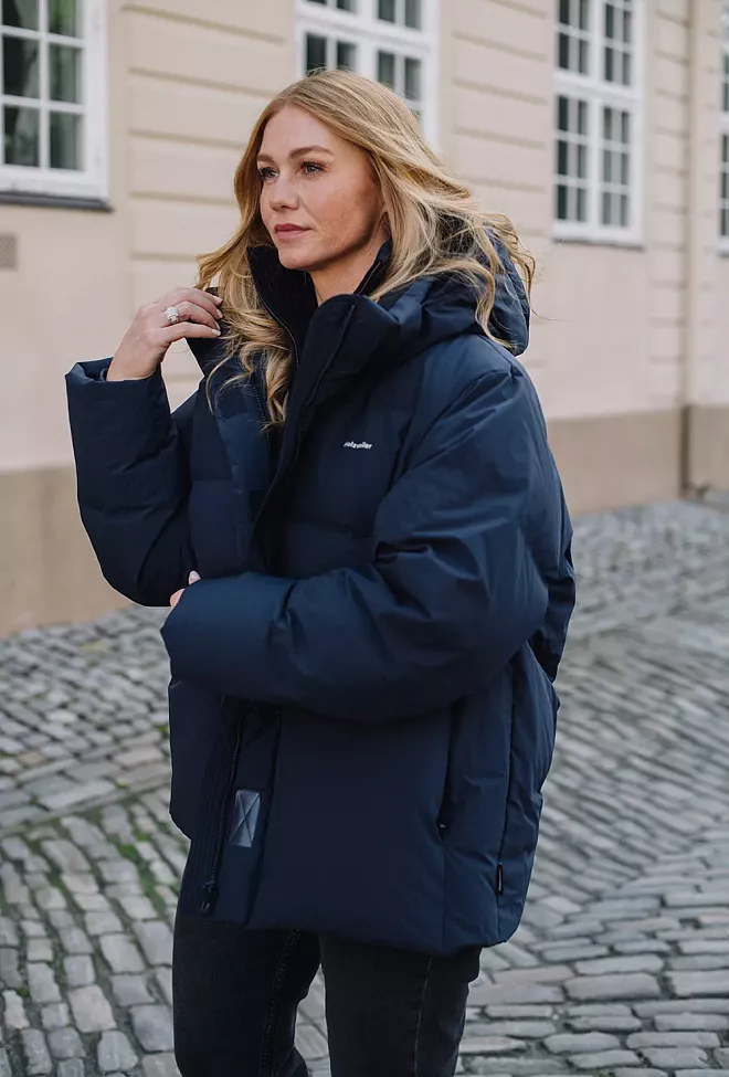 Holzweiler Besseggen Down Jacket Dk Navy dunjakke 3