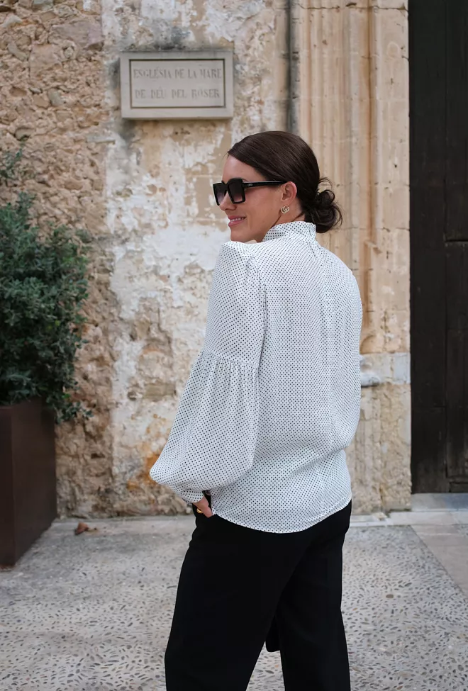 Hiil studio Elfie Blouse White With Black Dots bluse 3