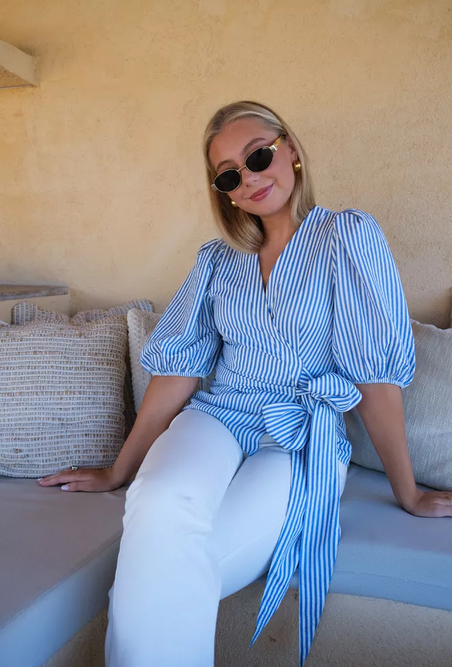 Hiil studio Sophia Wrap Blouse Blue Stripe bluse 2