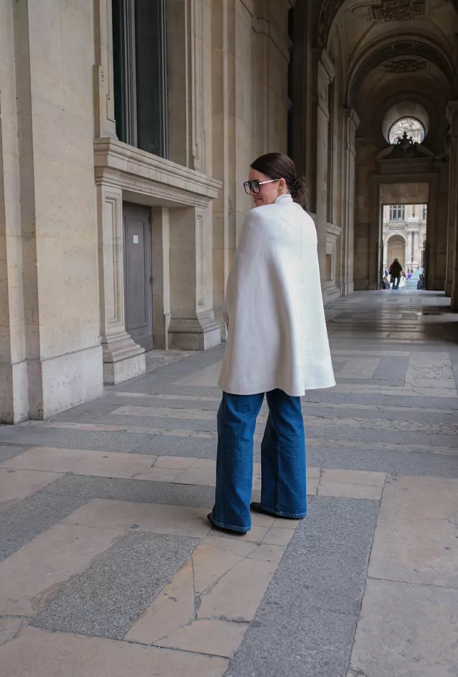 HiiL studio Nordic Cape Creme poncho 5