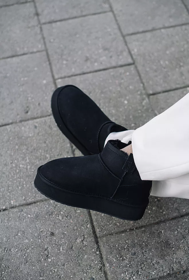 Foy Flatform Micro Boots Black 3