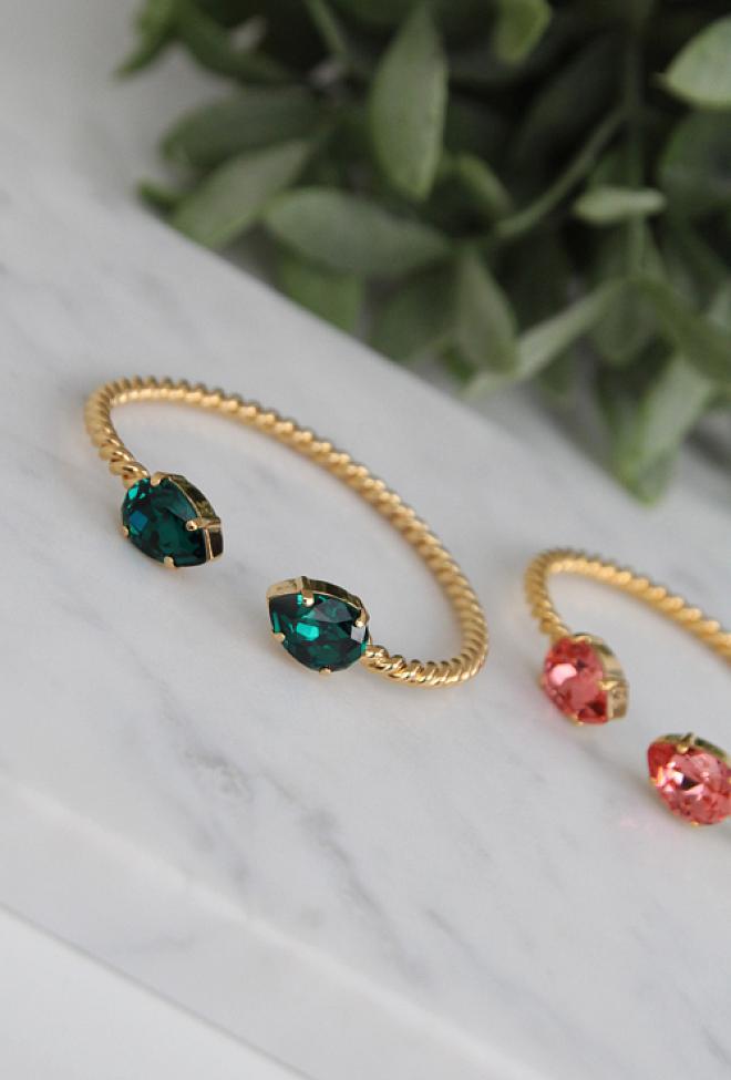 Caroline svedbom mini drop bracelet gold emerald armbånd 2